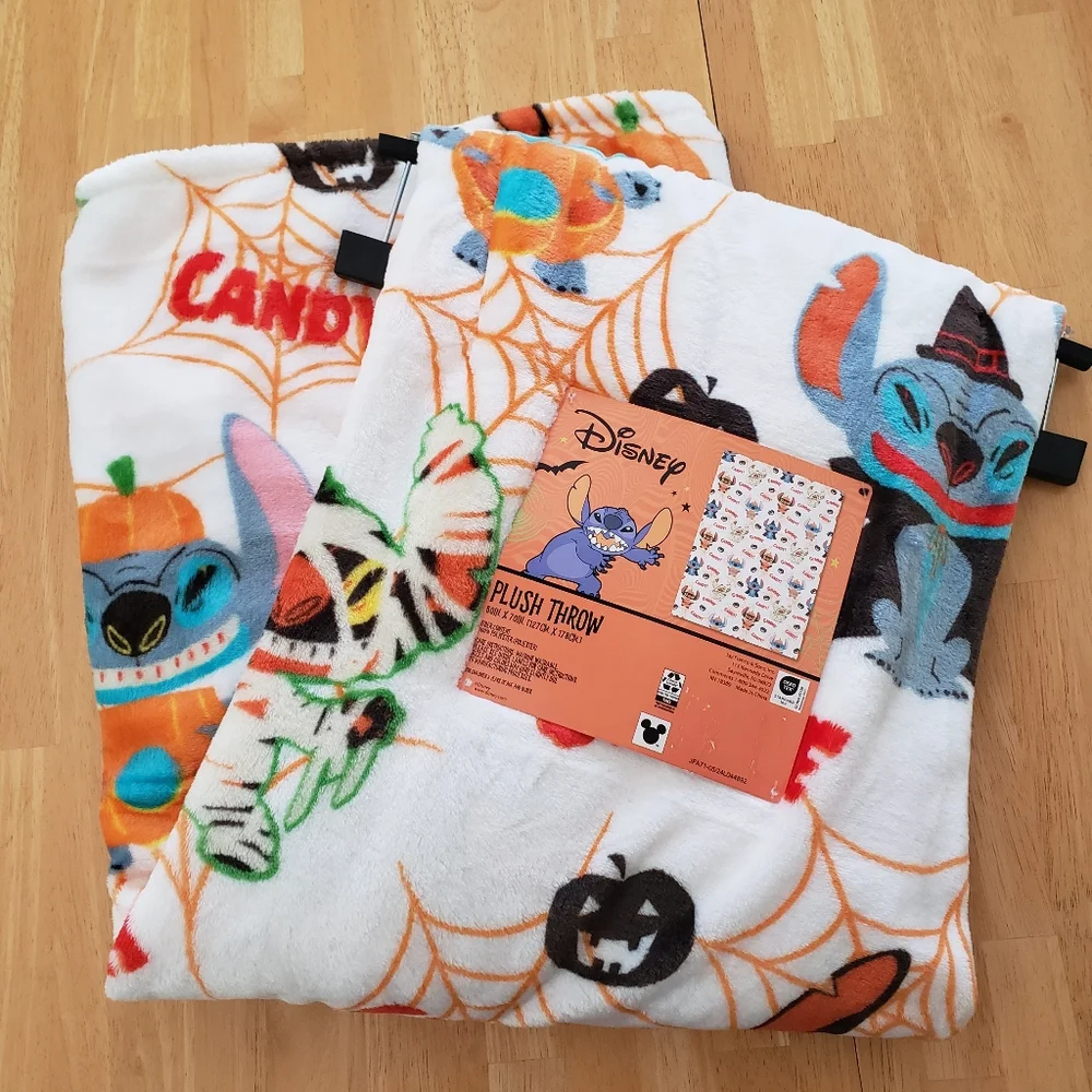 Disney Stitch Gimmie Candy Halloween Plush Blanket 50x70 NWT